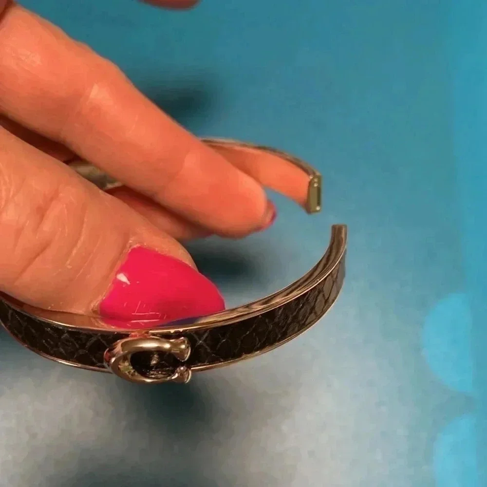 COACH BRACELET,magnetic closure.Excellent Condition.